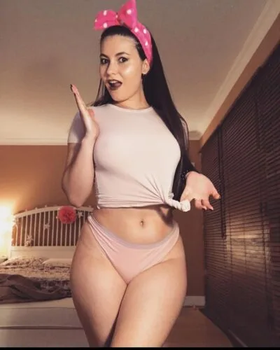 Sofia – Emirates Hills Dubai Escorts +971544539316
