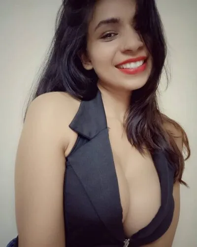 Maya– Indian Escorts in Dubai 0522688701